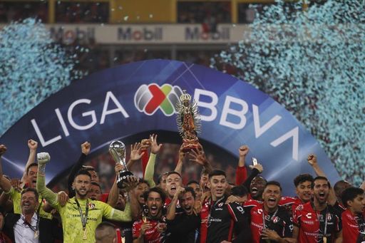 El colombiano Camilo Vargas se agiganta y le da al Atlas el título El colombiano Camilo Vargas se agiganta y le da al Atlas el título