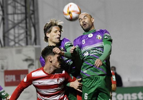 1-0. Gesta del Mancha Real ante un impotente Granada 1-0. Gesta del Mancha Real ante un impotente Granada