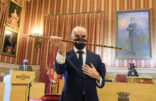 Antonio Muñoz pide mayor financiación en su investidura como alcalde de Sevilla Antonio Muñoz pide mayor financiación en su investidura como alcalde de Sevilla