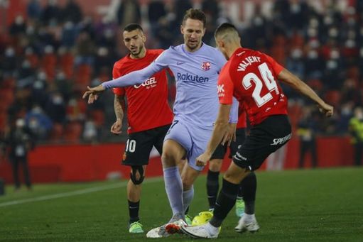De Jong ya ha decidido su futuro. De Jong ya ha decidido su futuro.