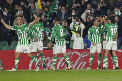 Tres novedades en la lista de Pellegrini para el Espanyol. Tres novedades en la lista de Pellegrini para el Espanyol.