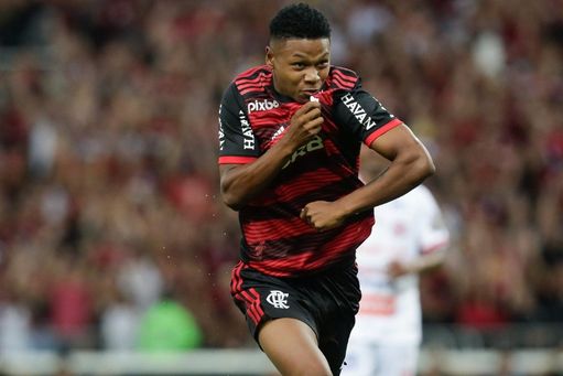 Matheus França marcando su primer gol con el Flamengo Matheus França marcando su primer gol con el Flamengo