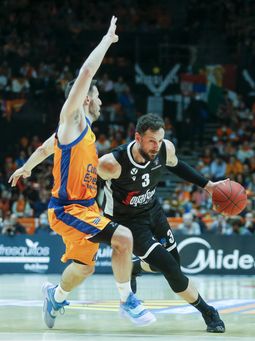 73-83. La constelación del Virtus deja al Valencia sin Eurocopa ni Euroliga 73-83. La constelación del Virtus deja al Valencia sin Eurocopa ni Euroliga