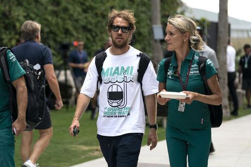 Vettel se une a Hamilton y desafía a la FIA por el uso de joyas y ropa interior Vettel se une a Hamilton y desafía a la FIA por el uso de joyas y ropa interior