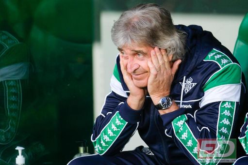 "El fútbol no es obrarlo, sino finiquitarlo", Pellegrini lamenta las "muchas ocasiones falladas" y tuerce el gesto con la lesión de Bravo 
