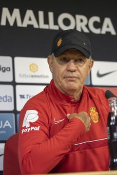 Aguirre cita a 24 jugadores y prescinde de Fer Niño ante el Sevilla Aguirre cita a 24 jugadores y prescinde de Fer Niño ante el Sevilla