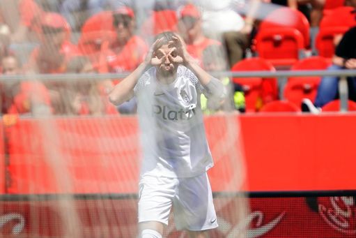 Sergio Escudero celebra el tanto del 1-2 en Mallorca.