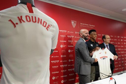 Los plazos de la salida de Koundé del Sevilla y las "diferencias" con la venta de Diego Carlos Los plazos de la salida de Koundé del Sevilla y las "diferencias" con la venta de Diego Carlos