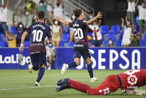 Seoane celebra un gol con la SD Huesca