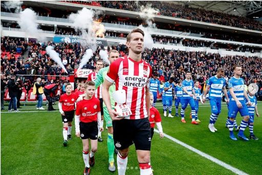El PSV ya hace público su deseo de recuperar a De Jong, pero quiere que el Sevilla se lo regale
